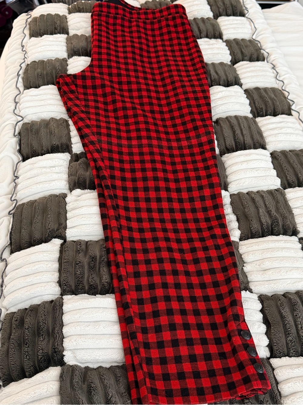 Talbots Red and Black Buffalo Plaid Skinny Ankle Length Pant.